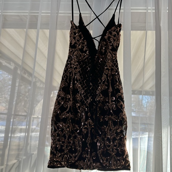 Sequin, black and gold dress - Picture 6 of 6